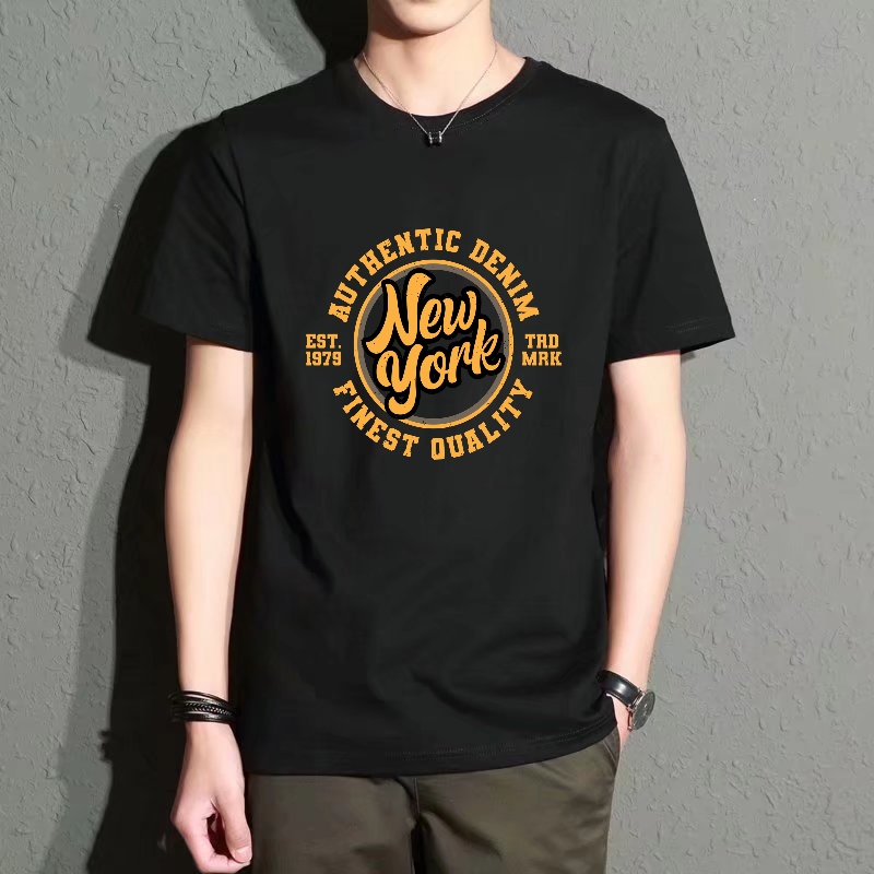 Street Style New York Fashion - Men's Black Round-Neck Short-Sleeved T-Shirt with